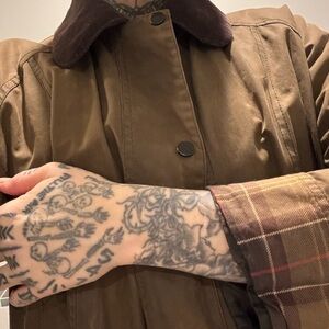 Barbour Women's Classic Beadnell Wax Jacket